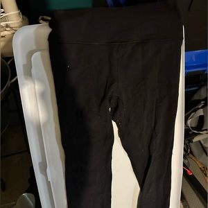 Lightly worn, great condition cropped leggings